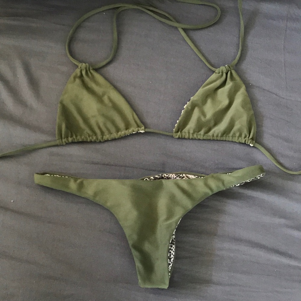 Green Acacia Bikini! Medium Top/Bottom